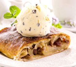 field fare Apple Strudel