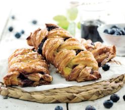 field fare Blueberry Plait