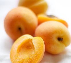field fare Apricot Halves