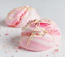 Flower & White Meringue Giants