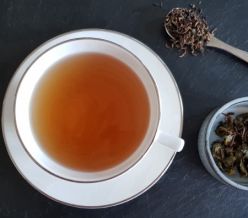 Noble Leaf Replenish Green and Black Tea