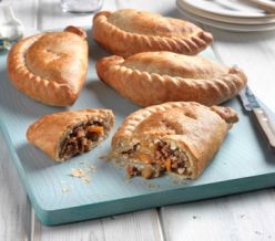 field fare Proper Cornish Vegan Pasty