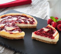 field fare White Choc & Raspberry Cheesecake